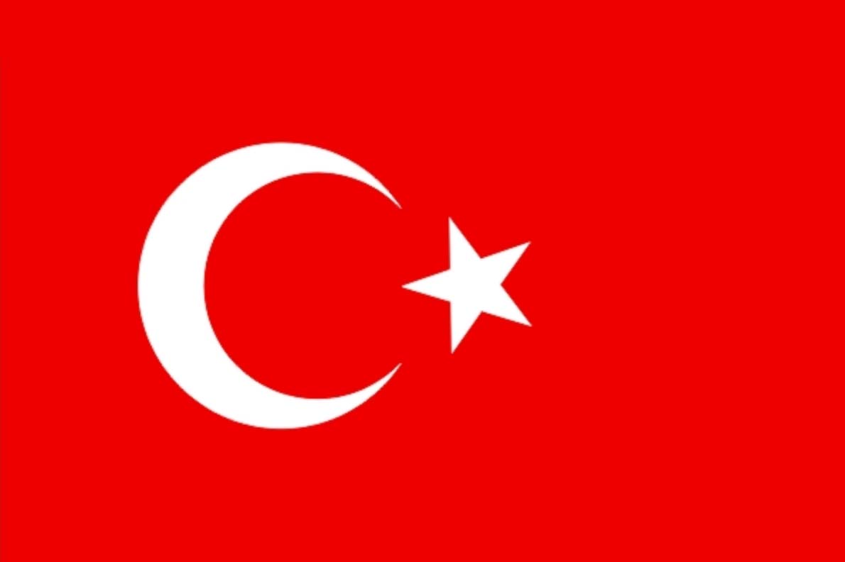 Flagge Türkei Aziz-Nesin-Schule